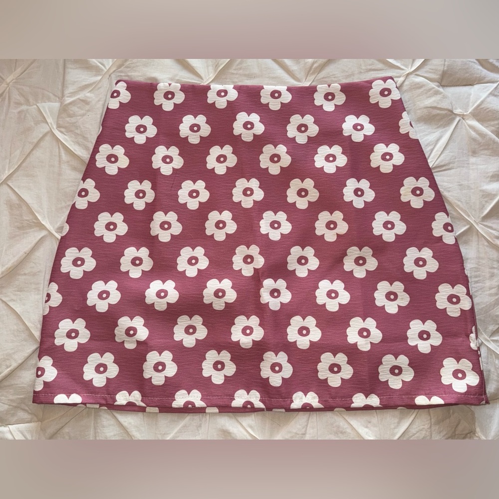 Pink with White Floral Mini Skirt Size Small